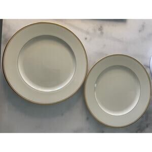 Mikasa Trousdale L2801 Japan-E Ivory China Dinner Plates (2). NEW 10-7/8"
